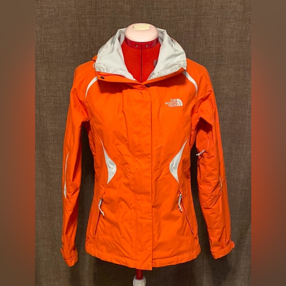 The North Face HyVent Camping Outdoors Hiking Orange Rain/Winter Jacket Sz XS